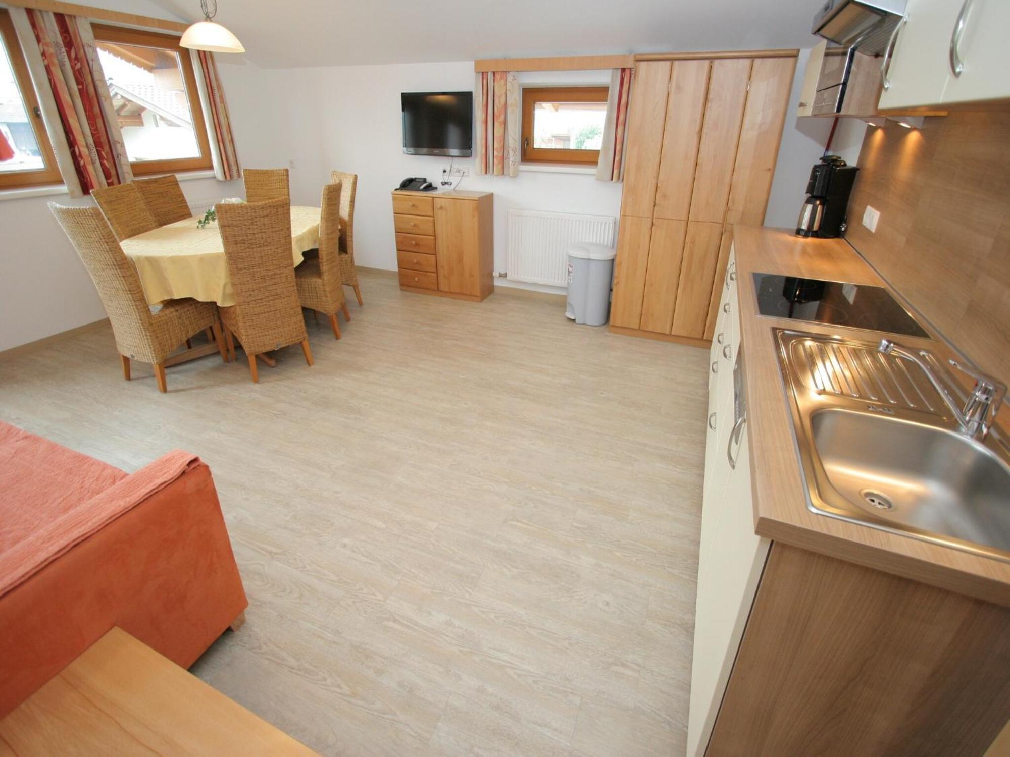 Spacious Apartment In Uderns Near Ski Area Εξωτερικό φωτογραφία