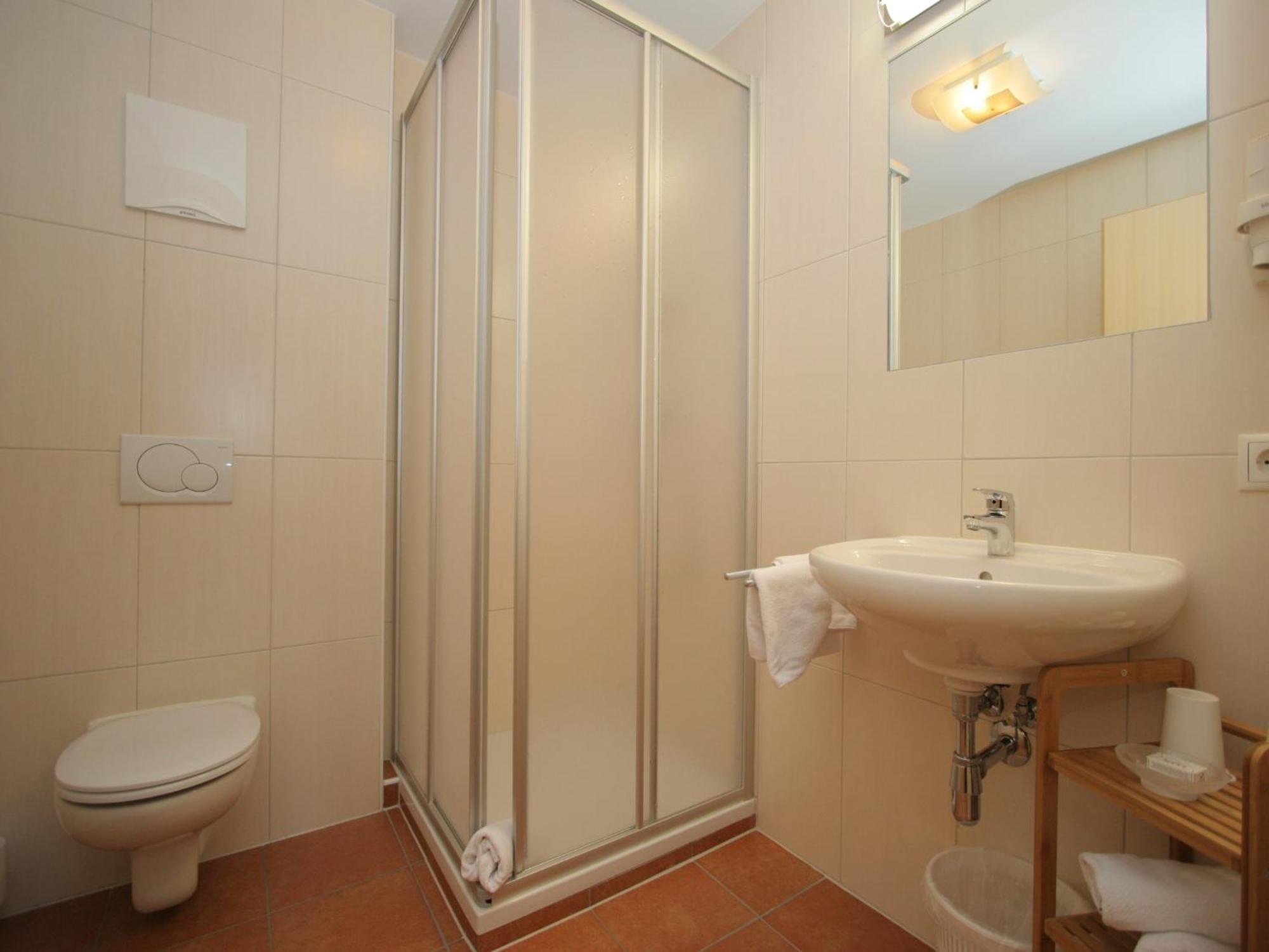 Spacious Apartment In Uderns Near Ski Area Εξωτερικό φωτογραφία